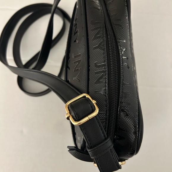 Jones New York Black Crossbody Bag with Gold Accents. - Picture 7 of 10
